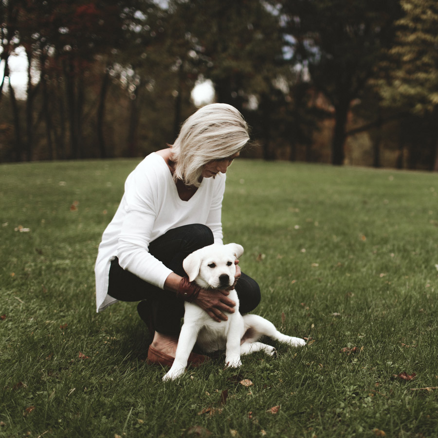 elaine pauly with dog
